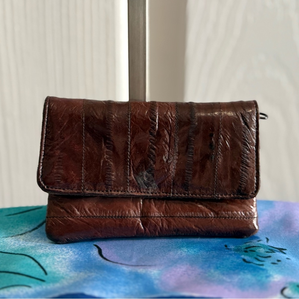 Elegant Brown eel Leather coin purse